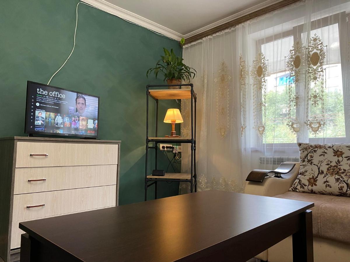 Lovely 2-Bedroom Apartment Near Ayb School Діліжан Екстер'єр фото