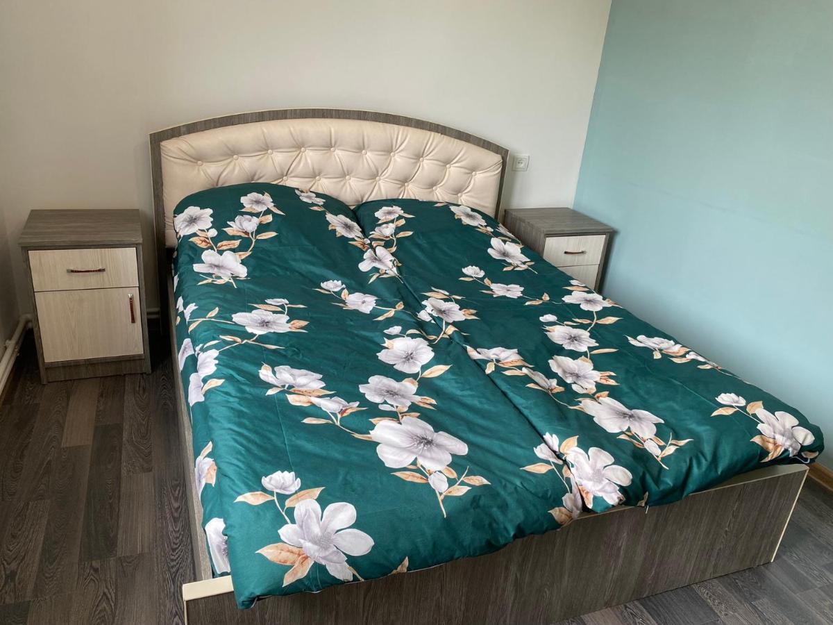 Lovely 2-Bedroom Apartment Near Ayb School Діліжан Екстер'єр фото