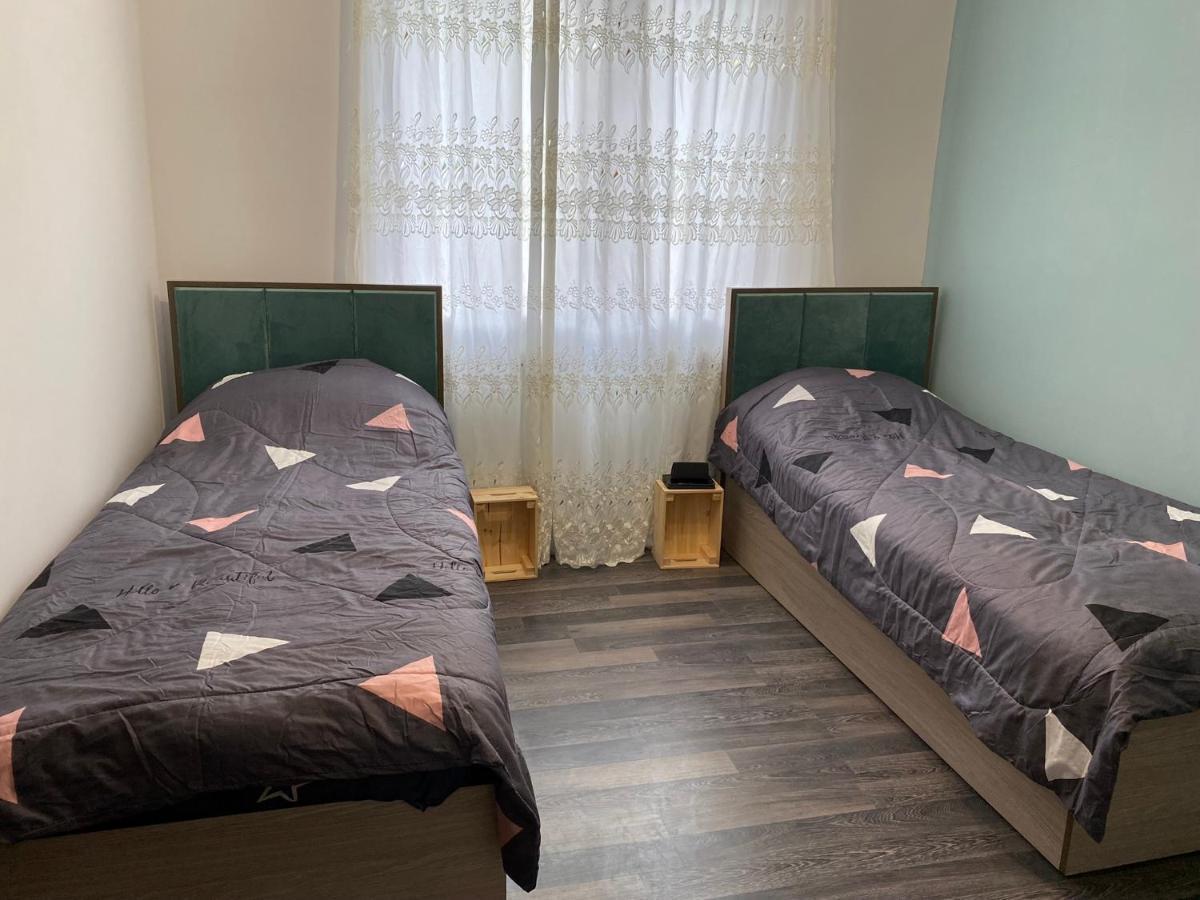 Lovely 2-Bedroom Apartment Near Ayb School Діліжан Екстер'єр фото